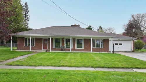 225 E Park Avenue, Flushing, MI, 48433 | Card Image