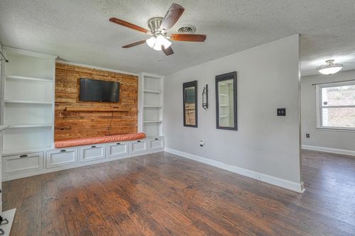 130 Lincoln Dr, spartanburg, SC, 29306-4912 | Card Image