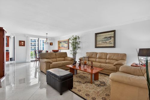5j-1000 S Ocean Blvd, Pompano Beach, FL, 33062-6676 | Card Image