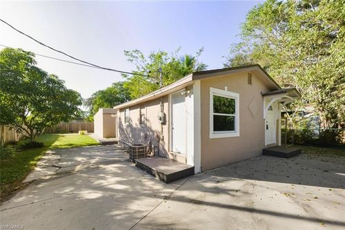 2480 Andrew Dr, NAPLES, FL, 34112-4804 | Card Image