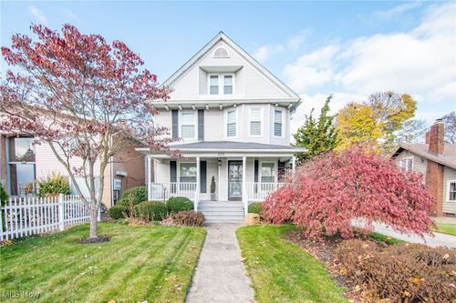 425 Broad Blvd, Cuyahoga Falls, OH, 44221-3833 | Card Image