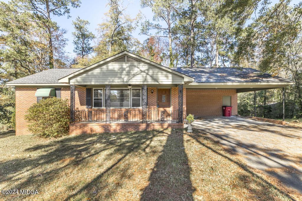 Laura Ann Pl, Macon, GA 31210