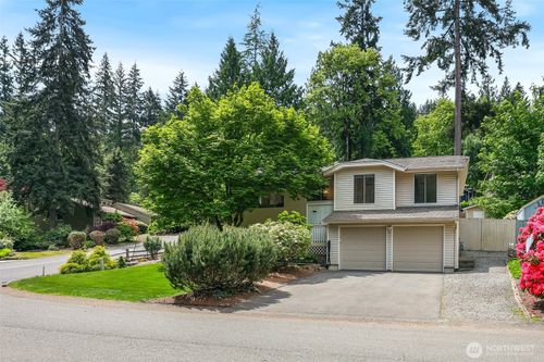155 Capella Dr Nw, Issaquah, WA, 98027-3117 | Card Image