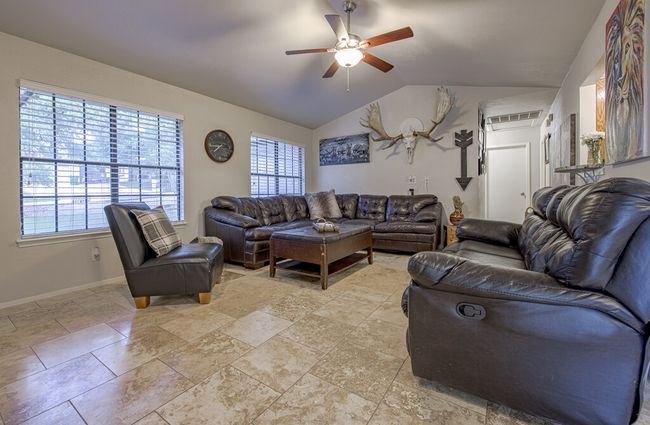 15100 N Flamingo Dr, House other with 3 bedrooms, 2 bathrooms and 4 parking in Austin TX | Image 11