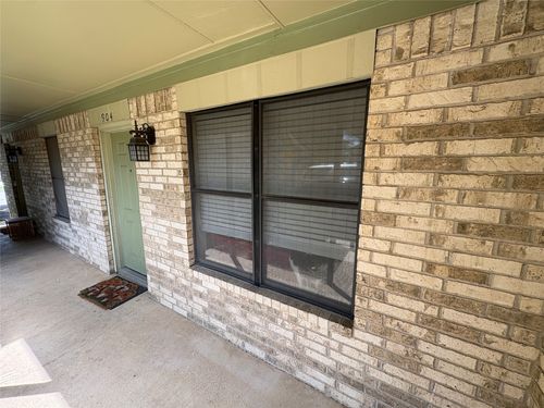 904 N Austin St, Denton, TX, 76201-3112 | Card Image