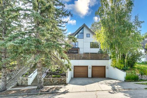 529 Sunderland Avenue Sw, Calgary, AB, T3C2K5 | Card Image