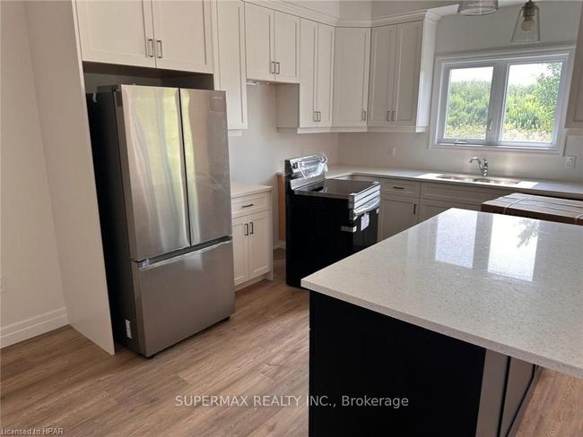 624 Wray Avenue S, House attached with 3 bedrooms, 3 bathrooms and 2 parking in North Perth ON | Image 4