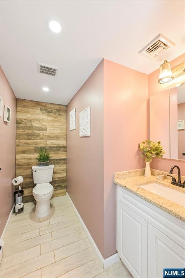 42 Jackson Ave, House other with 3 bedrooms, 3 bathrooms and null parking in Pompton Plains NJ | Image 11
