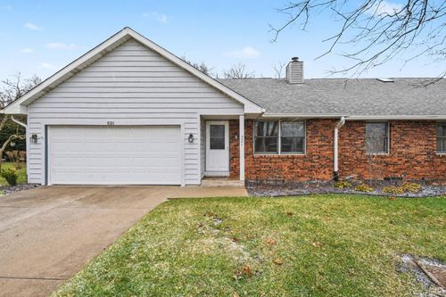 521 W Lowell Ave, Mishawaka, IN, 46545-5719 | Card Image