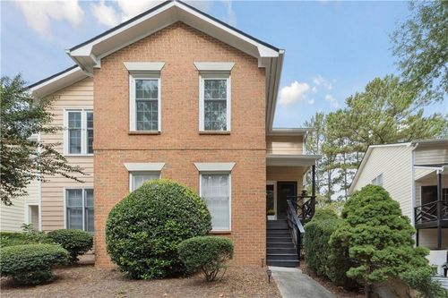 6530 Deerings Ln, Peachtree Corners, GA, 30092-1898 | Card Image