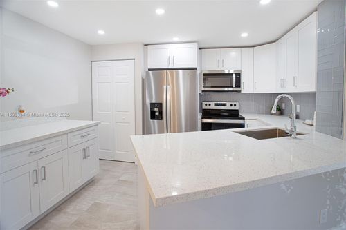 apt-101-7527 S Oriole Blvd, Delray Beach, FL, 33446-3517 | Card Image