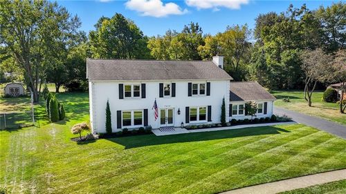 7640 Cloverbrook Park Dr, Centerville, OH, 45459-5005 | Card Image