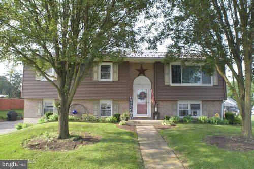 1 Jo Ann Ln, Milton, PA, 17847-2113 | Card Image