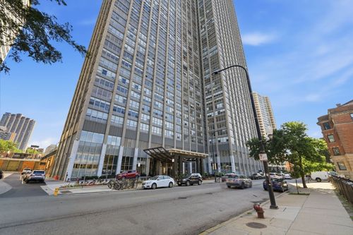 3404-655 W Irving Park Rd, Chicago, IL, 60613-3192 | Card Image