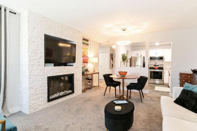 302 - 1355 Winter St, Condo with 2 bedrooms, 2 bathrooms and 1 parking in White Rock BC | Image 4