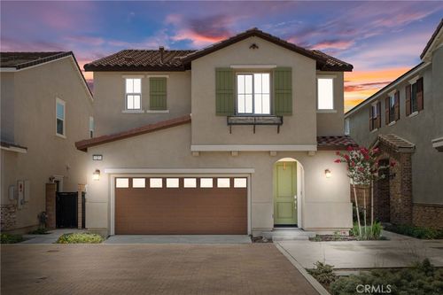unit-2-16233 Lozano St, Fontana, CA, 92336-6313 | Card Image