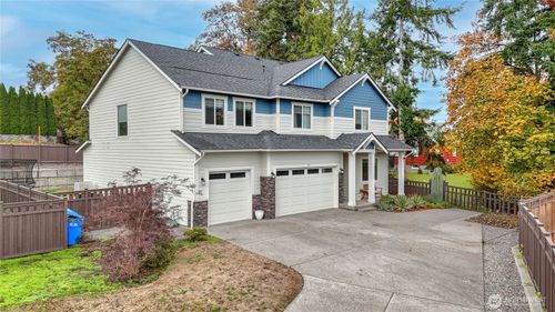611 20th Avenue Ct Sw, Puyallup, WA, 98371-6004 | Card Image