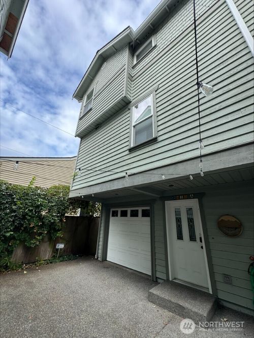 a-1413 Nw 60th St, Seattle, WA, 98107-2951 | Card Image