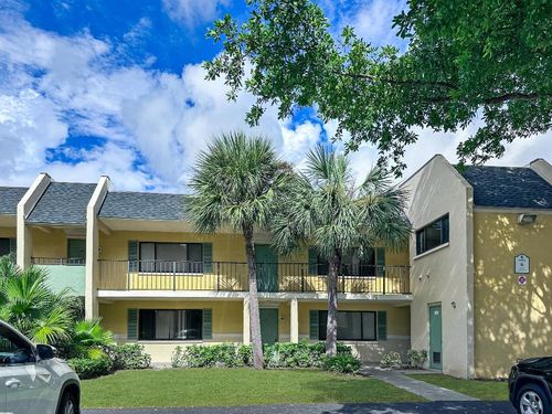 604-604 Meadows Cir, Boynton Beach, FL, 33436-8925 | Card Image