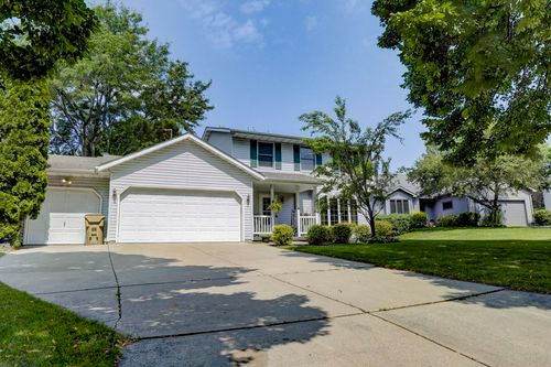 2 Brookins Ct, MADISON, WI, 53716-1900 | Card Image