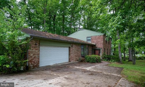 402 Old Courthouse Rd Ne, VIENNA, VA, 22180-3603 | Card Image