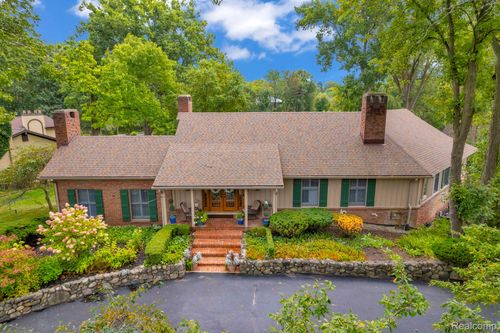 1887 Harvest Ln, Bloomfield Hills, MI, 48302-1227 | Card Image