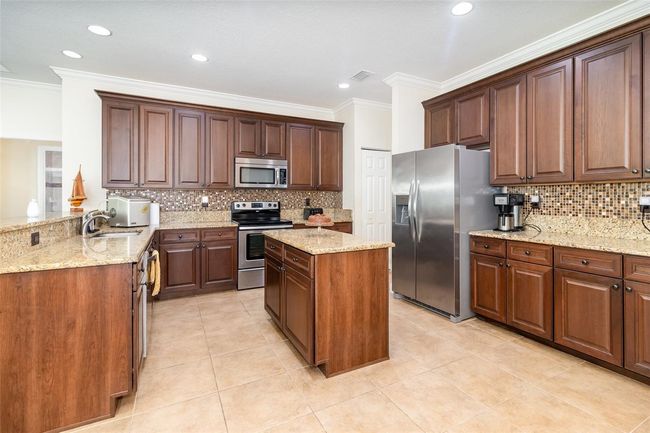 2588 Gabrielle Woods Pl, House other with 4 bedrooms, 3 bathrooms and null parking in OVIEDO FL | Image 9