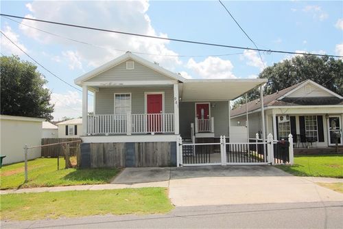 941 Avenue A, Westwego, LA, 70094-4231 | Card Image