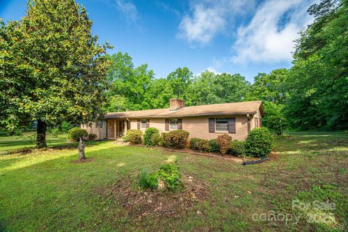 2871 Loviee Rd, Lincolnton, NC, 28092-9171 | Card Image