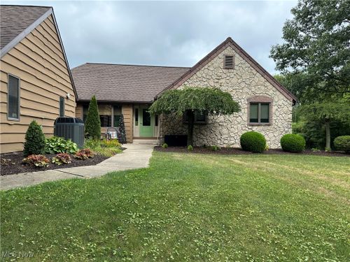 354 Big Bass Rd, Willard, OH, 44890-9690 | Card Image