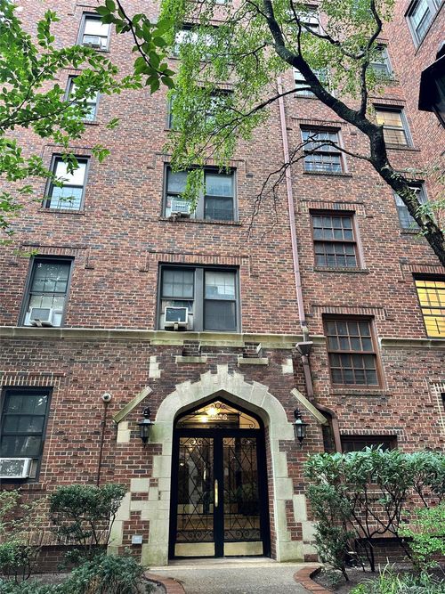 d3-68-36 Burns St, Forest Hills, NY, 11375-5057 | Card Image