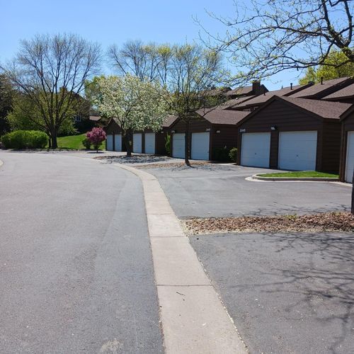 2445 Crestwood Dr, North Saint Paul, MN, 55109-2255 | Card Image