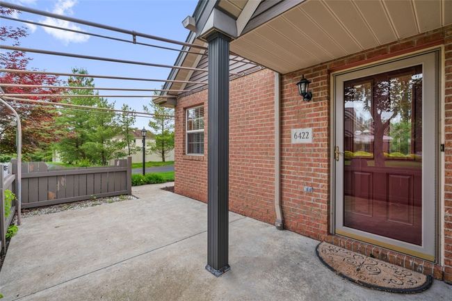 6422 Jefferson Pointe Cir, Condo with 2 bedrooms, 3 bathrooms and 2 parking in Jefferson Hills PA | Image 5