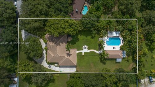 11070 Sw 52nd Ct, Davie, FL, 33328-4706 | Card Image