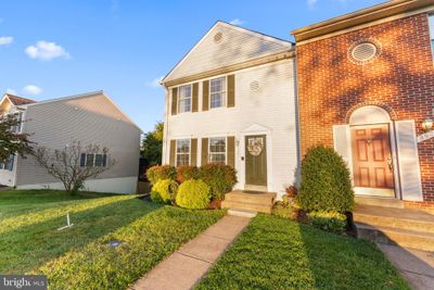 8930 Princeton Park Drive, Townhouse with 3 bedrooms, 2 bathrooms and null parking in MANASSAS VA | Image 3