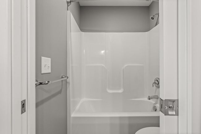 3068 Walden Dr | Image 26