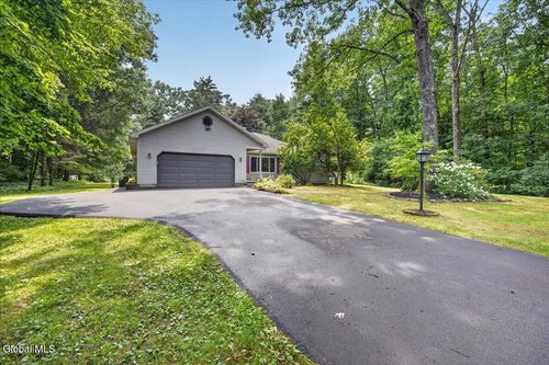 21 Knollwood Dr, Saratoga Springs, NY, 12866-5775 | Card Image