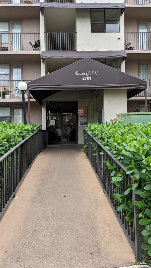 206b-2701 Riverside Dr, Coral Springs, FL, 33065-5550 | Card Image
