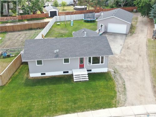 416 6th Ave E, Biggar, SK, S0K0M0 | Card Image