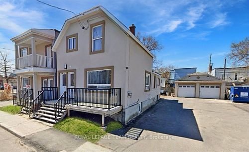 256 Hannah St, Vanier, ON, K1L7N2 | Card Image
