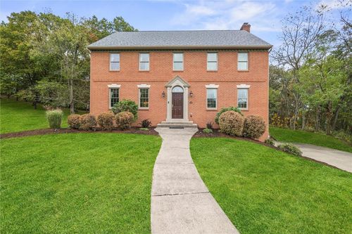 124 Woodland Dr, Sarver, PA, 16055-9452 | Card Image