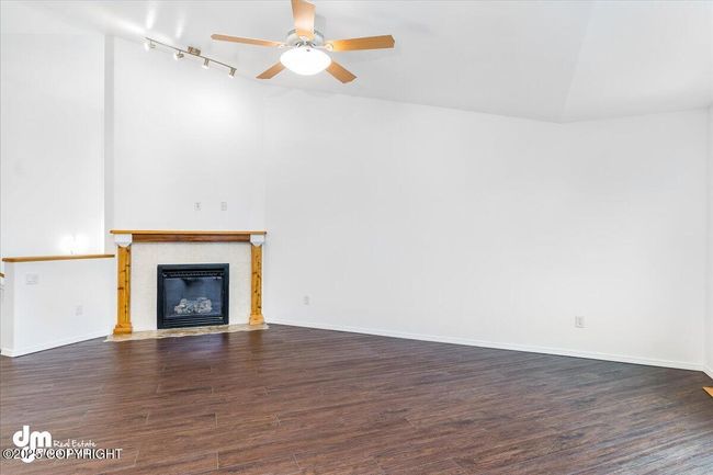 04-Living Room_ELI04857-Edit | Image 26