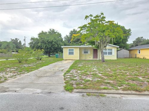 834 Donnelly St, Eustis, FL, 32726-4716 | Card Image
