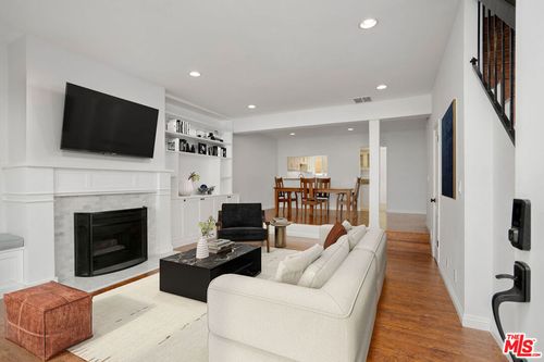 4-13948 Moorpark St, Sherman Oaks, CA, 91423-3306 | Card Image