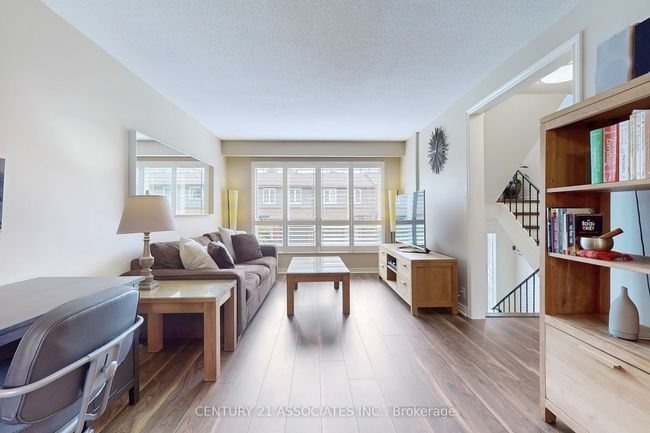 47 - 1616 Haig Blvd, Condo with 3 bedrooms, 2 bathrooms and 1 parking in Mississauga ON | Image 9