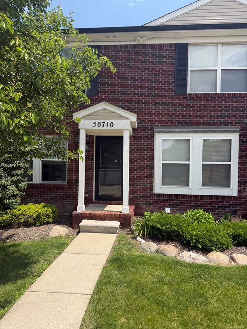 50710 Woodbury Dr, New Baltimore, MI, 48047-4391 | Card Image