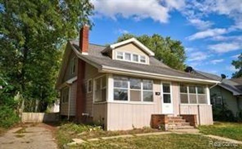 802 Marquette St, Flint, MI, 48504-7716 | Card Image