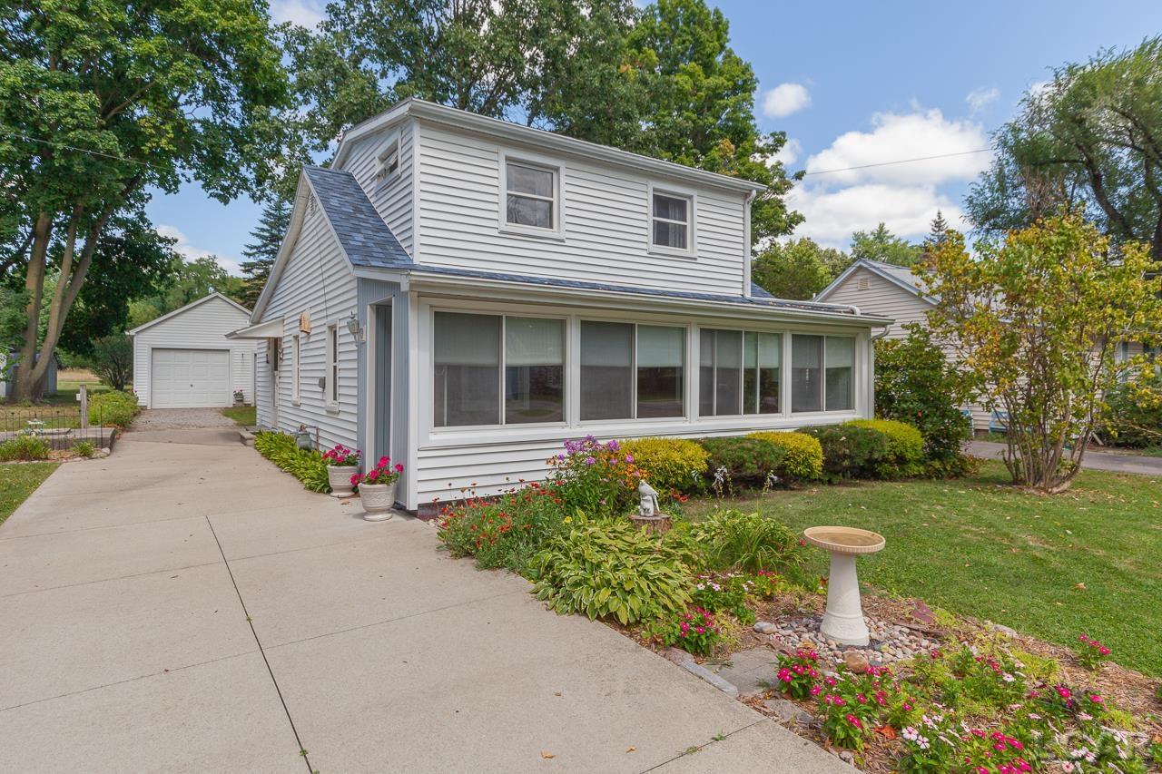 Curtis Rd, Adrian, MI 49221