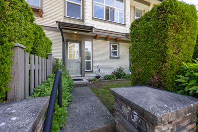 32 - 6736 Southpoint Dr, Townhouse with 3 bedrooms, 2 bathrooms and 1 parking in Burnaby BC | Image 2