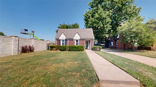 1511 Florence Ave, Tulsa, OK, 74104-5208 | Card Image